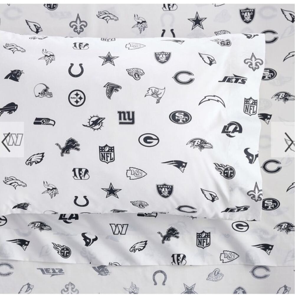 Pottery Barn Teen NFL Fitted Queen Sheet Black and White